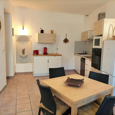 Appartement De Charme 베르 퐁 뒤 가르 외부 사진