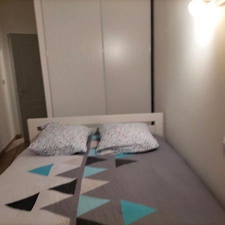 Appartement De Charme 베르 퐁 뒤 가르 외부 사진