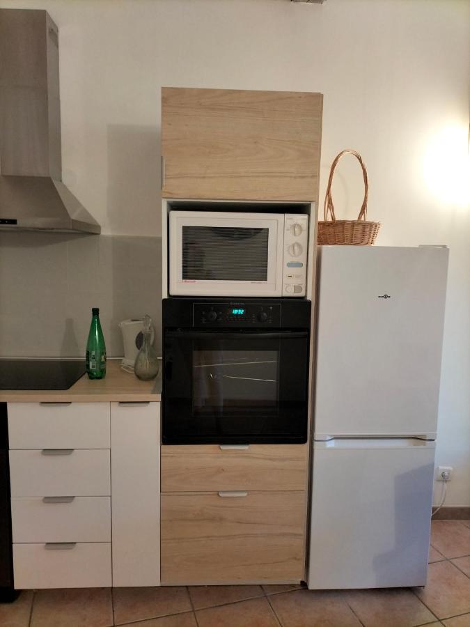Appartement De Charme 베르 퐁 뒤 가르 외부 사진